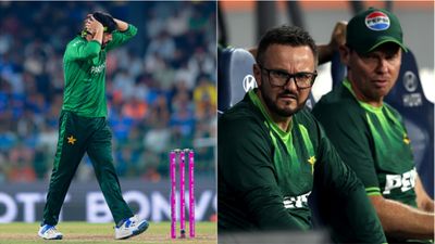 Pakistan coach defends decision to bowl first & holding back mystery spinner Usman Tariq despite big loss Usman Tariq, Mike Hesson