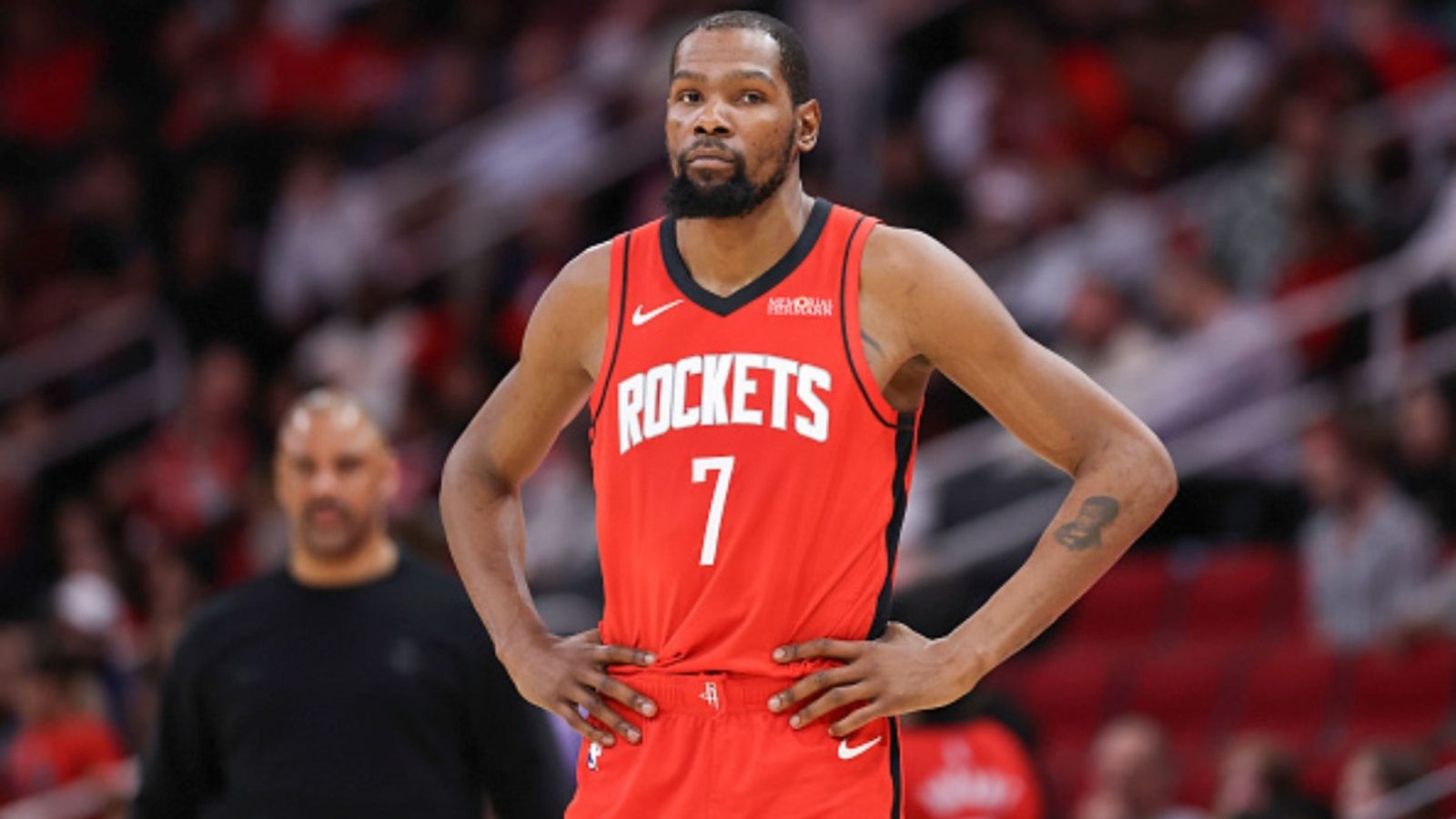 Kevin Durant says fans don’t deserve his elite Twitter game; picks between X and video games in savage All-Star jab Kevin Durant in the frame (Image via Getty)