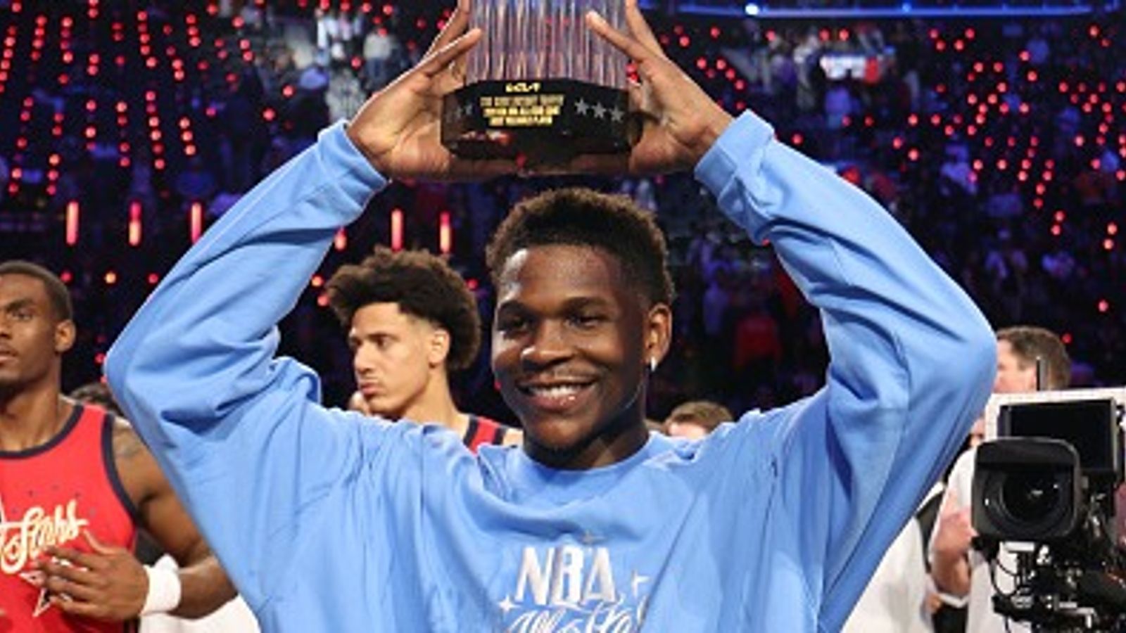 Anthony Edwards to join Atlanta Hawks? Decoding viral conversation with Jalen Johnson Anthony Edwards in the frame.