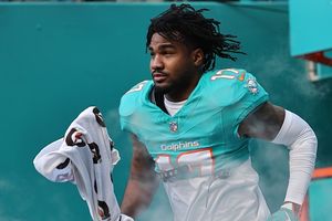 Did Jaylen Waddle request a release? Here is all you need to know SportsTak