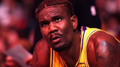 Why was Lakers star Deandre Ayton detained at Bahamas airport? Deandre Ayton detained at Bahamas airport