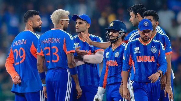 Varun Chakravarthy of India and teammates celebrate the wicket of Abrar Ahmed of Pakistan during the ICC Men's T20 World Cup (Getty)