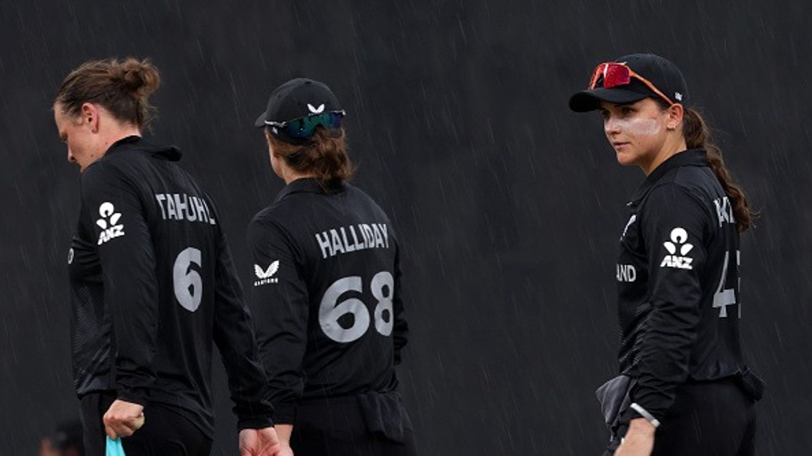 Two uncapped stars included as New Zealand announces squad for white-ball series against Zimbabwe Melie Kerr of New Zealand walks off with team mates (getty)