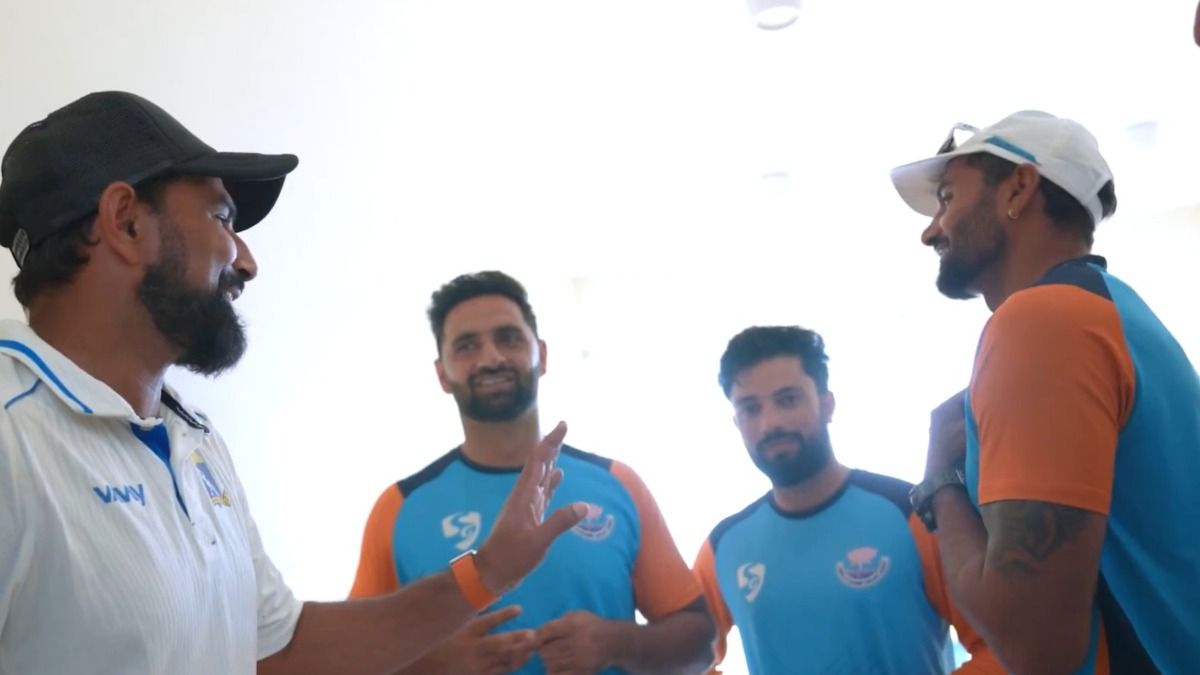 Mohammed Shami along with J&K team (BCCI X)