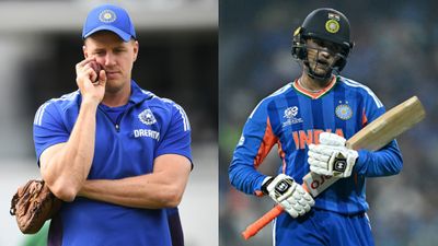 Will Abhishek Sharma be dropped from India's playing XI for Super 8 clash vs SA? Morne Morkel breaks silence India's bowling coach Morne Morkel (L) and star opener Abhishek Sharma in frame. (Getty)