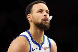 Warriors release huge update on Stephen Curry's unfortunate injury; When will he return? SportsTak