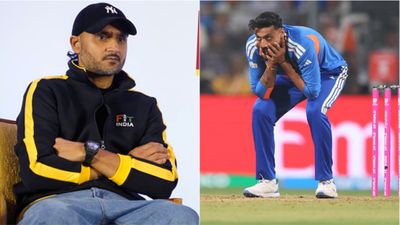 'All these match-ups are useless': Harbhajan Singh slams Team India management for benching Axar Patel Harbhajan Singh, Axar Patel