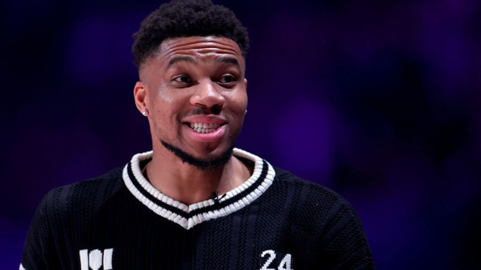 Watch: Giannis Antetokounmpo makes a young cancer survivor's day which is melting hearts on internet Giannis Antetokounmpo in the frame (Image via Getty)