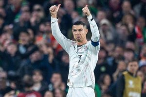 Portugal boss Roberto Martinez calls Cristiano Ronaldo 'GOAT' despite poor FIFA World Cup record SportsTak