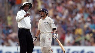 'It was a mistake': Steve Bucknor finally breaks silence on Sachin Tendulkar LBW storm : Indian cricketer Sachin Tendulkar (R) speaks with umpire Steve Bucknor about a bad light situation during the third day of the second Test match (Getty)