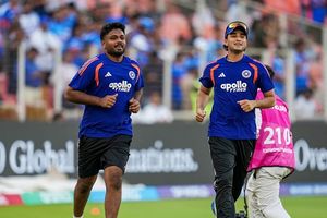 Virender Sehwag tells Suryakumar Yadav to drop Abhishek Sharma and play Sanju Samson in Super 8 vs Zimbabwe SportsTak