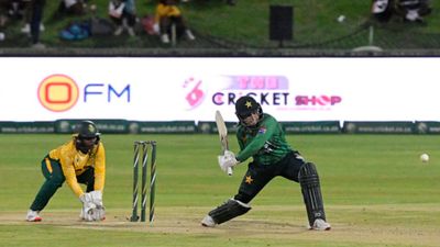Pakistan score 345 in run chase but still lose to South Africa, no century in run fest Fatima Sana