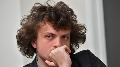 Hans Niemann makes bold move amid Netflix documentary on cheating scandal Hans Niemann makes bold move amid Netflix documentary on cheating scandal