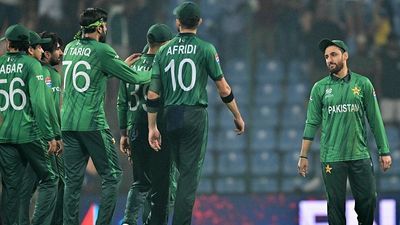 How can Pakistan an still qualify for T20 World Cup semifinals? All scenarios Explained Pakistan's captain Salman Agha (R) looks at his teammates after their loss against England. (Getty)