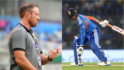 'Pretend like you're taking your guard again': AB de Villiers' strange advice to Abhishek Sharma for West Indies clash AB de Villiers, Abhishek Sharma