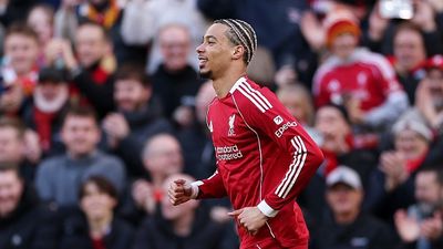 Former Manchester United player bids Liverpool's Hugo Ekitike to become one of the best strikers SportsTak