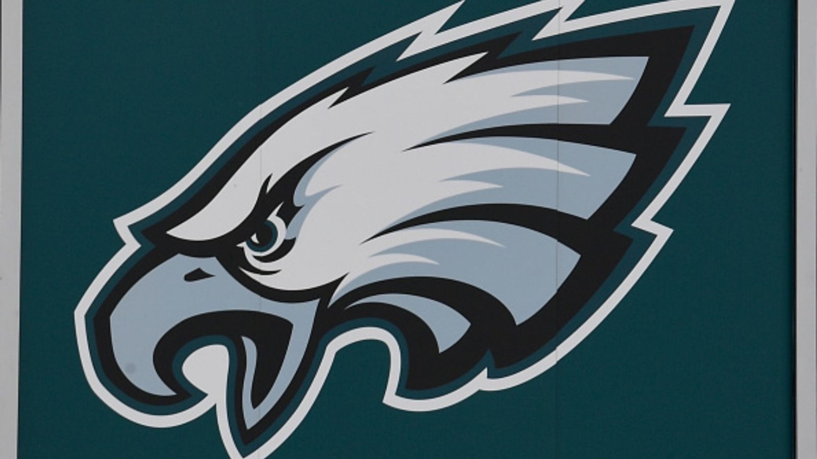 Philadelphia Eagles pull off statement signing to reinforce offensive firepower Philadelphia Eagles Logo (via Getty)