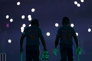 'Not easy on batters... it's serious stuff': Gavaskar, Shastri slam organisers for laser show during drinks break SportsTak