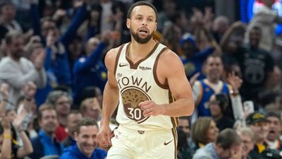 Steph Curry's injury adds to growing frustration in Golden State Warriors Steph Curry's injury adds to growing frustration in Golden State Warriors