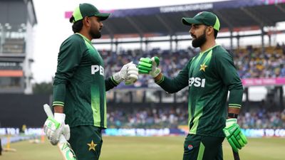 'Resisted inclusion of Babar and Shadab': Pakistan selector resigns out of frustration over head coach Hesson's calls Babar Azam, Shadab Khan