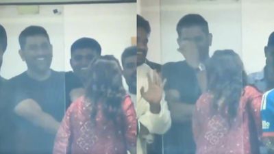 Watch: Dhoni’s reaction to Sakshi’s miscued celebration during IND vs ENG T20 WC semi breaks internet Watch: Dhoni’s reaction to Sakshi’s miscued celebration during IND vs ENG T20 WC semi breaks internet. (Screengrab)