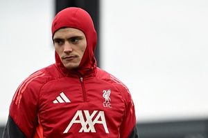 Liverpool boss Arne Slot major fitness update on Florian Wirtz ahead of FA Cup game vs Wolves SportsTak
