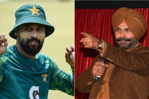 Navjot Singh Sidhu slams 'dhongi baba' Mohammad Amir for predicting India won't reach final SportsTak