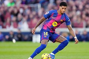 Manchester United considering SHOCK Marcus Rashford swap to sign Barca defender, his name is... SportsTak
