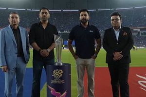 WATCH: MS Dhoni’s special appearance alongside Rohit Sharma with T20 World Cup trophy steals the show before final SportsTak