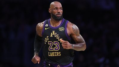 LA Lakers injury report: MASSIVE update on LeBron James ahead of game vs Knicks SportsTak
