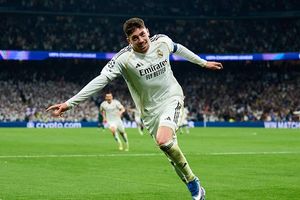 Real Madrid boss Álvaro Arbeloa lavishes praise on Federico Valverde after hat-trick vs Manchester City SportsTak