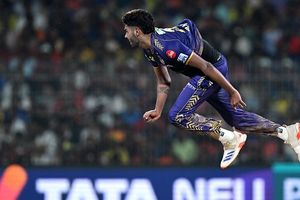Massive blow to KKR, star player ruled out of IPL 2026 due to injury: Report SportsTak