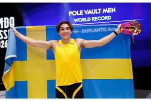 "Don't think Mondo Duplantis is at his peak right now": Stunning claim made about Swedish sensation SportsTak