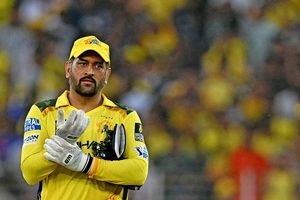 'It’s time for the baton to pass...': Ex-India star breaks silence on MS Dhoni's future ahead of IPL 2026 SportsTak