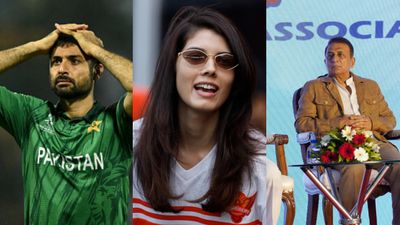 'Contributing to the Indian casualties...': Sunil Gavaskar's blunt take on SRH's controversial decision to pick Pakistan's Abrar Ahmed Abrah Ahmed, Kavya Maran and Sunil Gavaskar (Getty)