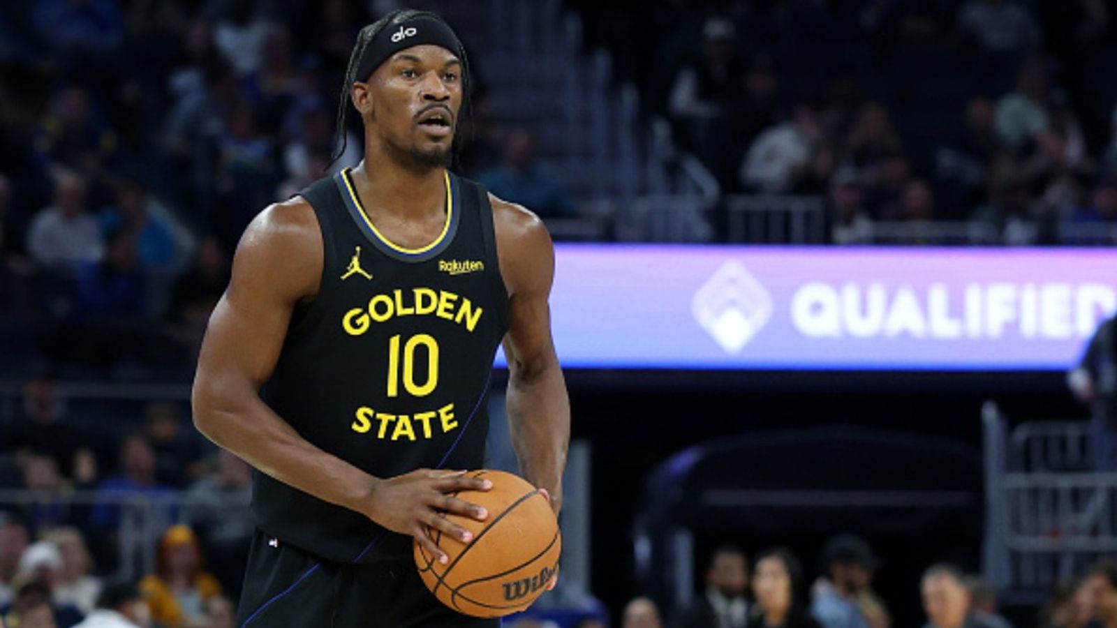 Jimmy Butler breaks silence with rehab update after two-month absence: "I finally got to fly" Jimmy Butler in the frame (via Getty)