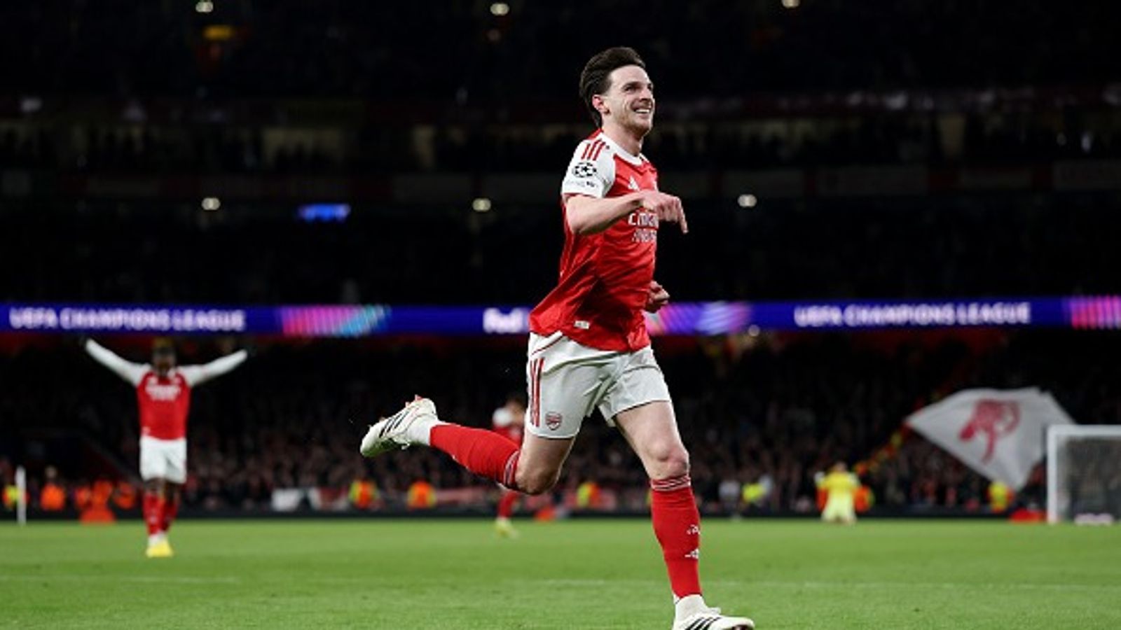 Arsenal continue unbeaten streak in UCL, defeat Bayer Leverkusen to qualify for quarterfinals Declan Rice in the frame.