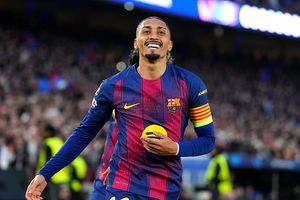 Raphinha shines as FC Barcelona demolish Newcastle United 7-2 to reach UCL quarter-finals SportsTak
