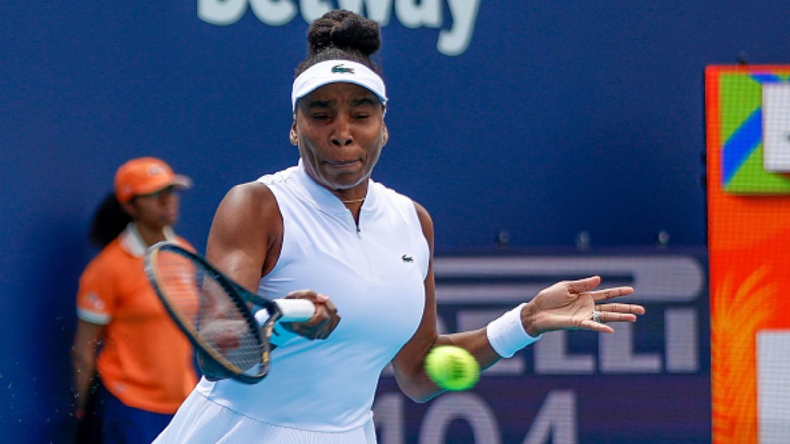 Venus Williams slams playing conditions as losing streak stretches to nine matches Venus Williams in the frame (via Getty)