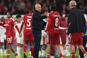 Arne Slot dismisses new contract talks with Liverpool amid struggling form SportsTak