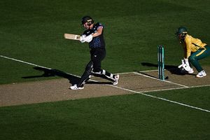 Sophie Devine, Amelia Kerr shine as New Zealand beat South Africa to seal T20I series SportsTak