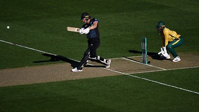 Sophie Devine, Amelia Kerr shine as New Zealand beat South Africa to seal T20I series Sophie Devine of New Zealand bats during the game three in the Women's T20 International series between New Zealand and South Africa at Eden Park on March 20, 2026 in Auckland, New Zealand. (Getty)