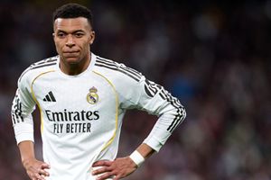 Kylian Mbappé denies wrong knee diagnosis rumors at Real Madrid SportsTak