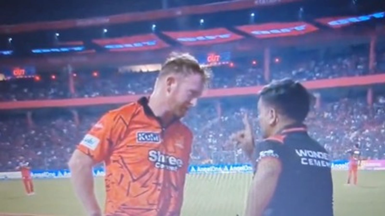 Watch: Klaasen engages in heated exchange with 4th umpire after Salt's catch during RCB vs SRH IPL 2026 clash Heinrich Klaasen engages in heated exchange with 4th umpire after Salt's catch during RCB vs SRH IPL 2026 clash. (Screenshot)