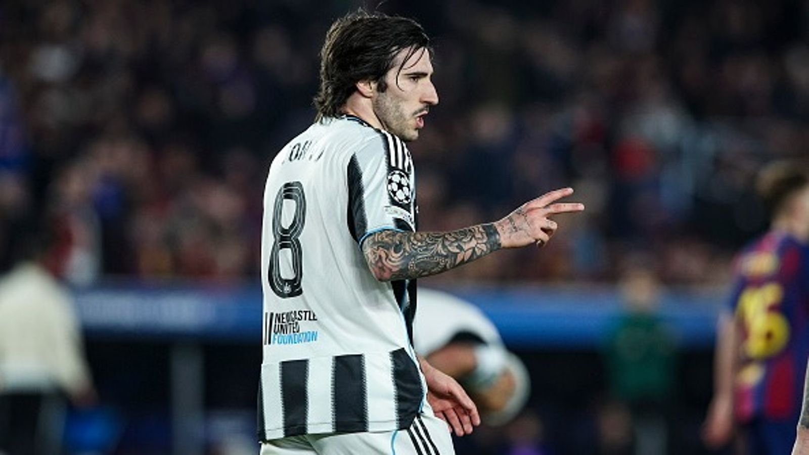Manchester United plotting move for Newcastle United star midfielder, his name is... Sandro Tonali in the frame.
