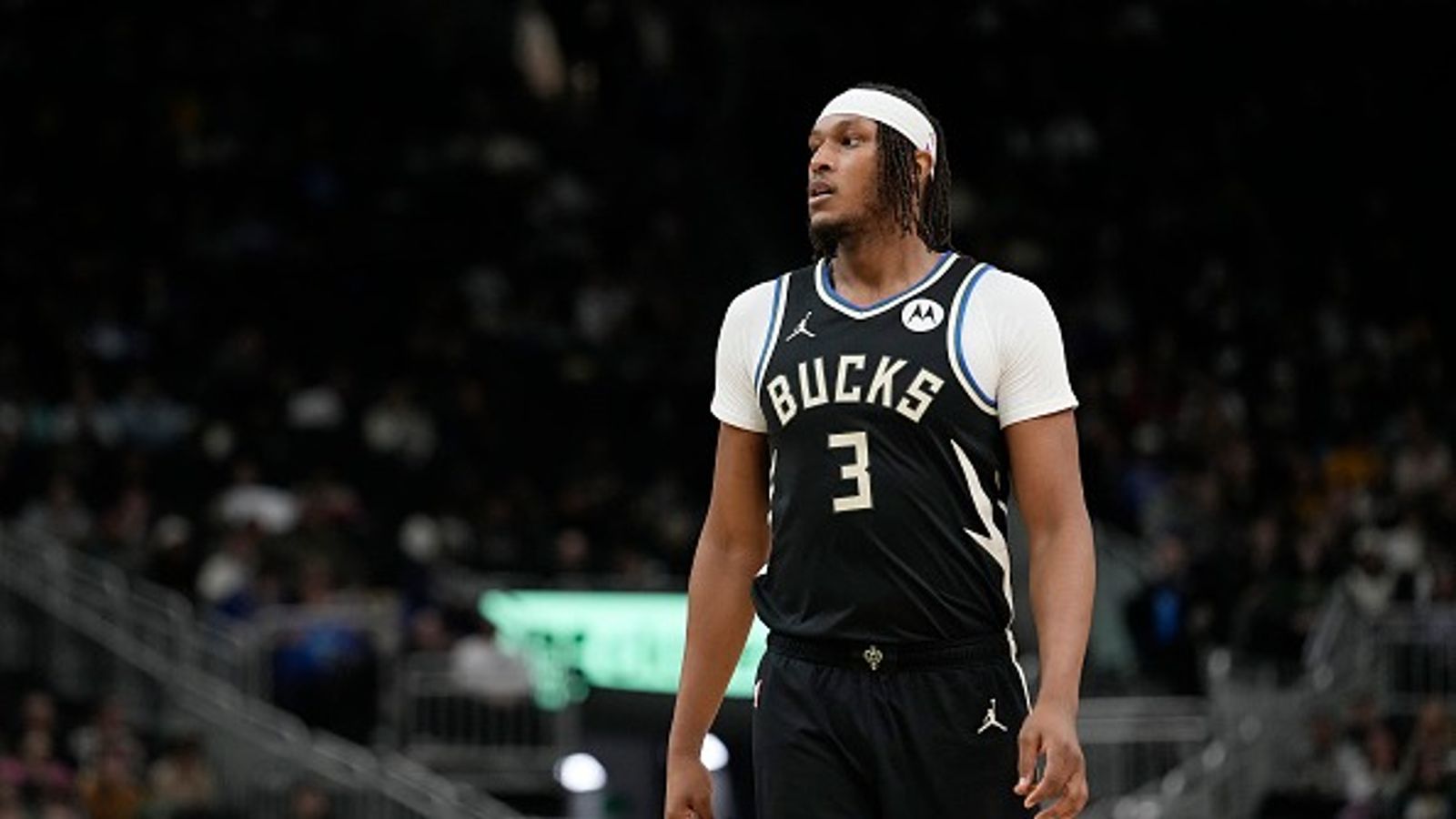 Milwaukee Bucks injury report: MASSIVE change in Myles Turner's status ahead of game vs Clippers Myles Turner in the frame.