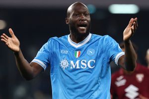 Romelu Lukaku addresses growing tension with Napoli: "Weighed on me mentally" SportsTak