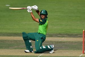 South Africa all-rounder leaves One-Day final midway to catch flight, NOC in doubt, punishment likely as 10-man Lions lose last-over thriller SportsTak