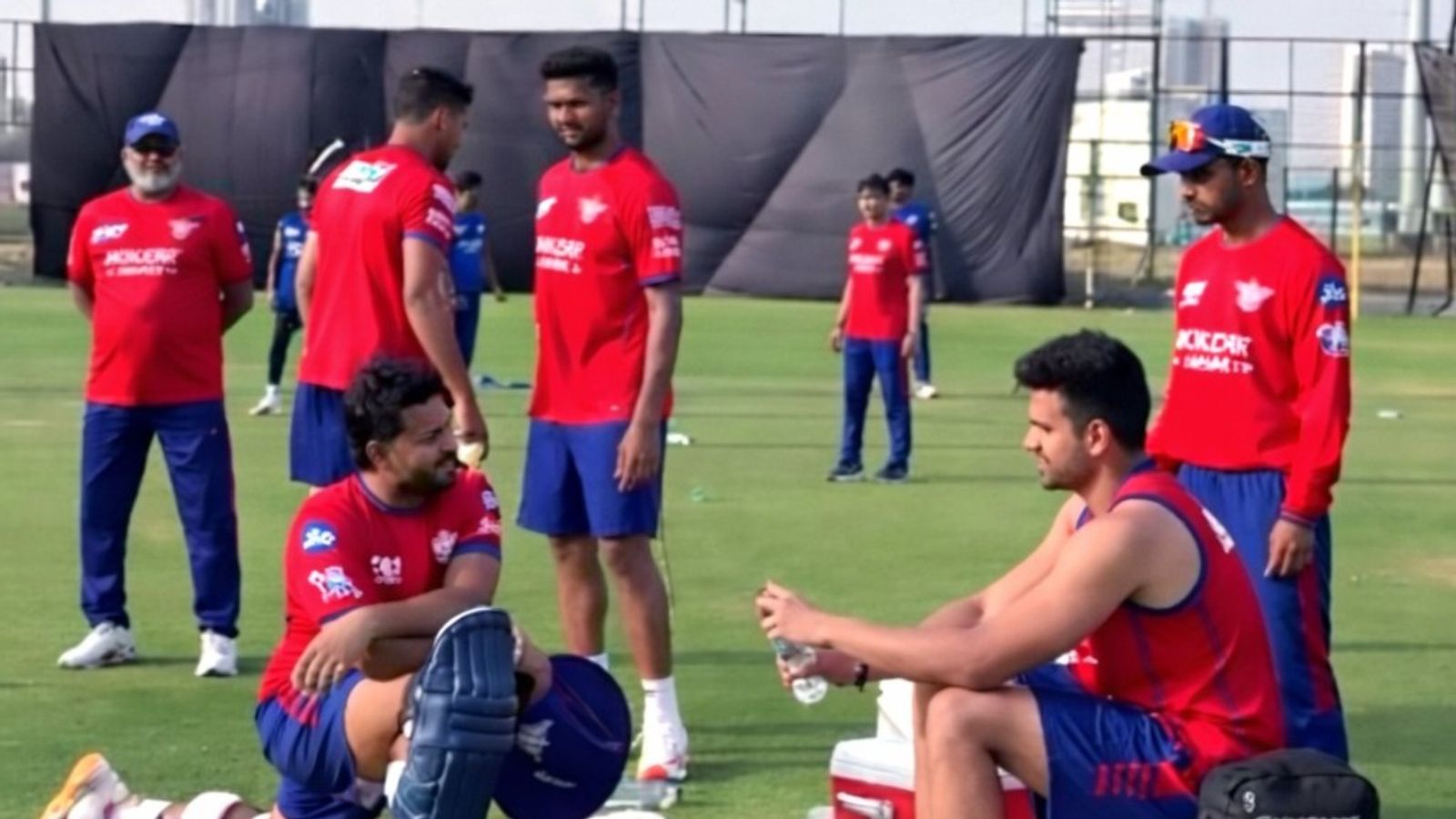 'No one wants to sit on the bench...': Arjun Tendulkar breaks silence on leaving Mumbai Indians Arjun Tendulkar having chat with LSG teammates (X)