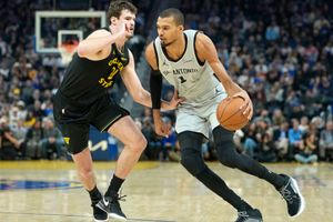 Spurs vs Warriors schedule: Date, time, live stream, and more on NBA 2025-26 season (April 1) SportsTak